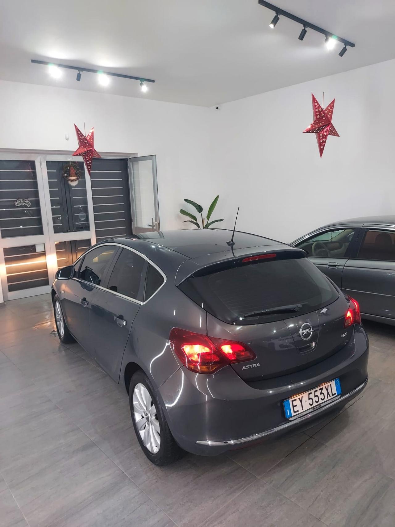 Opel Astra 1.6 CDTI EcoFLEX S&S Cosmo 2015