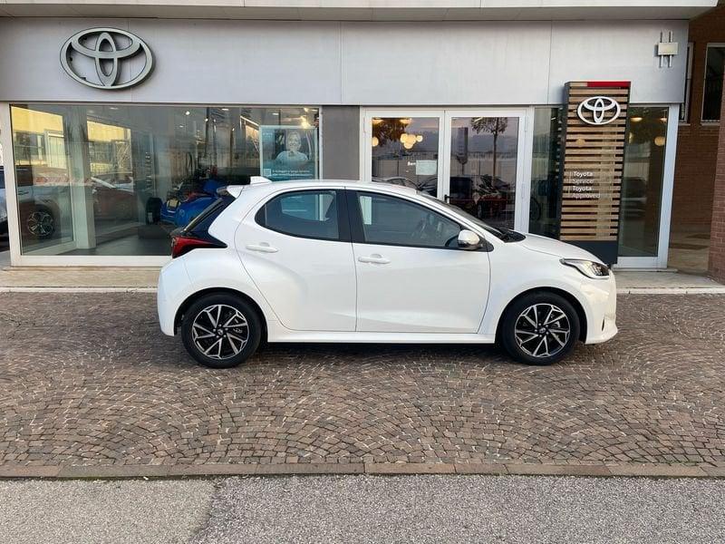 Toyota Yaris Hybrid Trend MY21