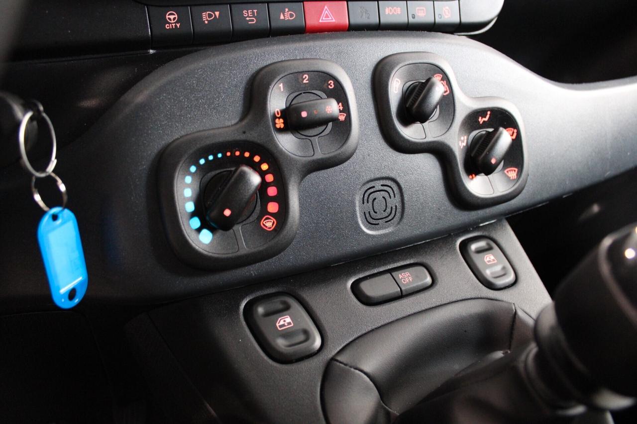 FIAT Panda 1.0 benz.Hybrid Cross - 2024