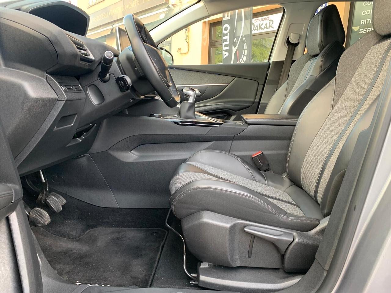 Peugeot 3008 BlueHDi 120 S&S "Allure" Unicoprop.