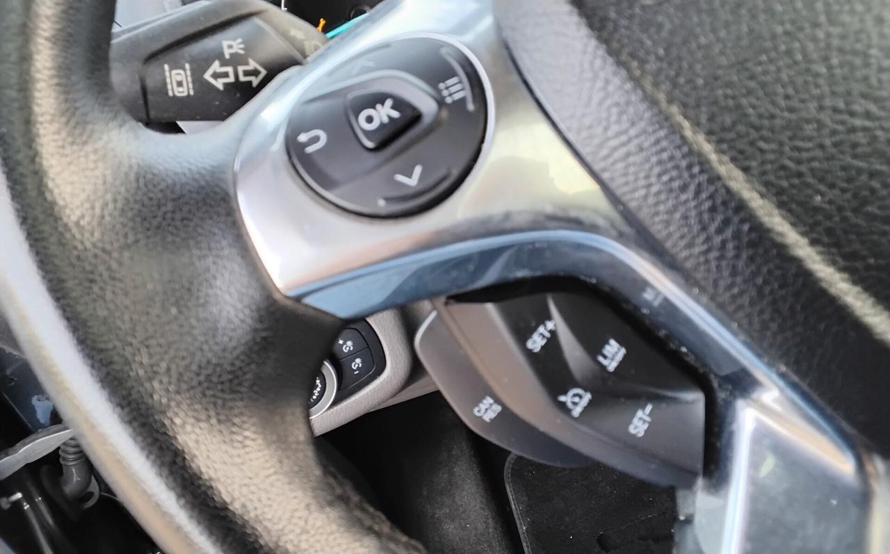 Ford Tourneo Connect 1.5 TDCi 120 CV Powershift Titanium