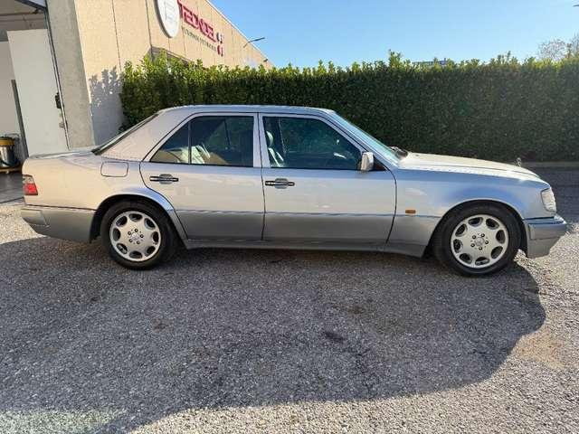 Mercedes-Benz E 500 cat