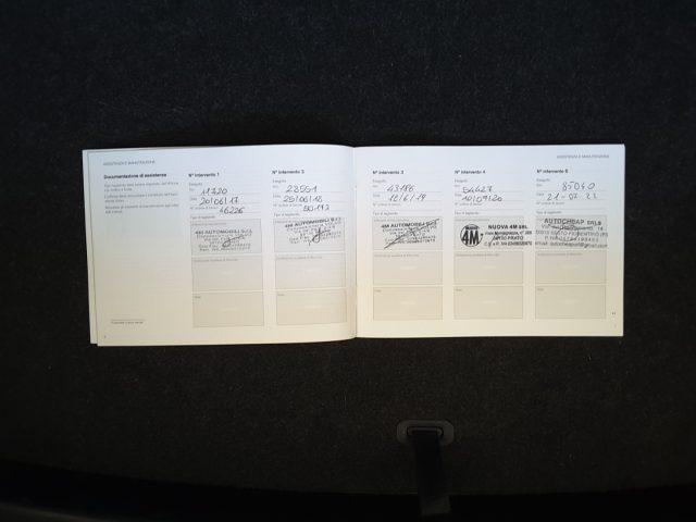 VOLVO V40 D2 Geartronic Inscription *FULL OPTIONAL*