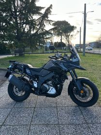 Suzuki V Strom DL 1050 XT