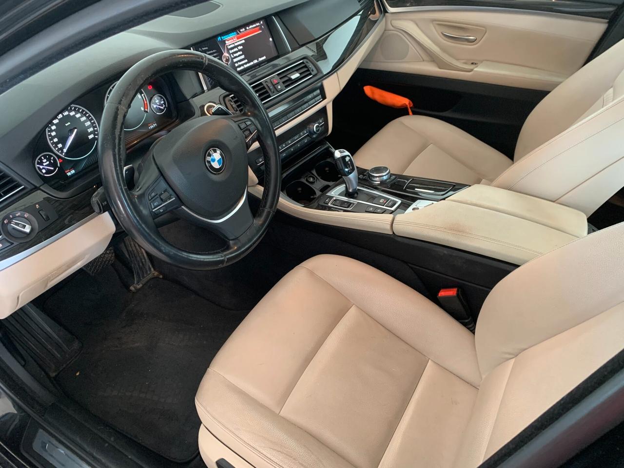 Bmw 520d xDrive Touring Luxury