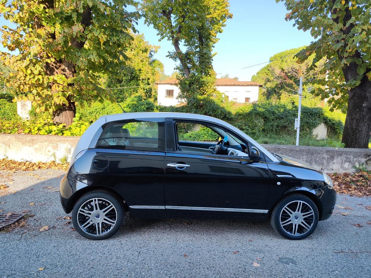 Lancia Ypsilon 1.2 Benzina Elle Bicolore - 2012