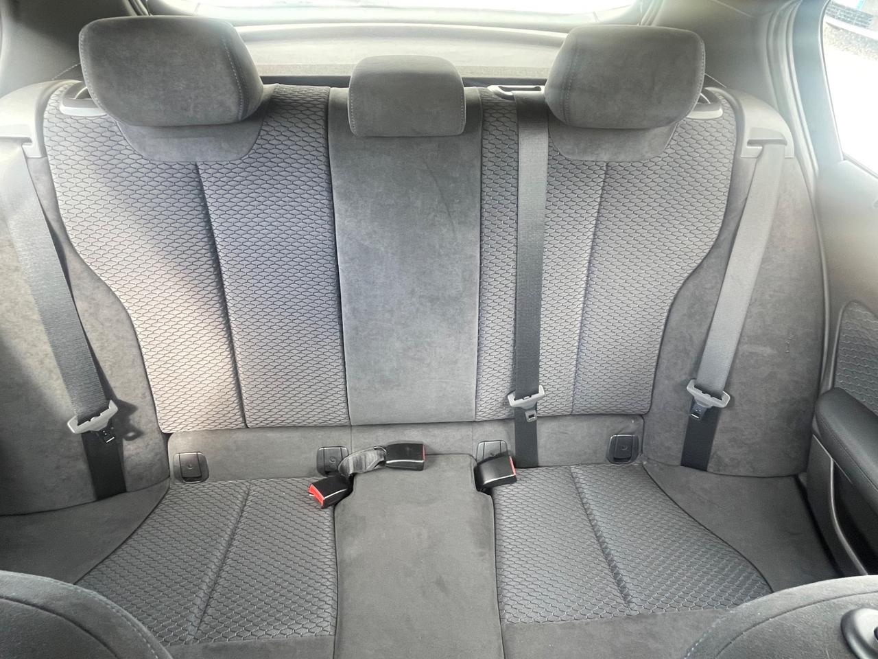 Bmw 116 116d 5p. Urban