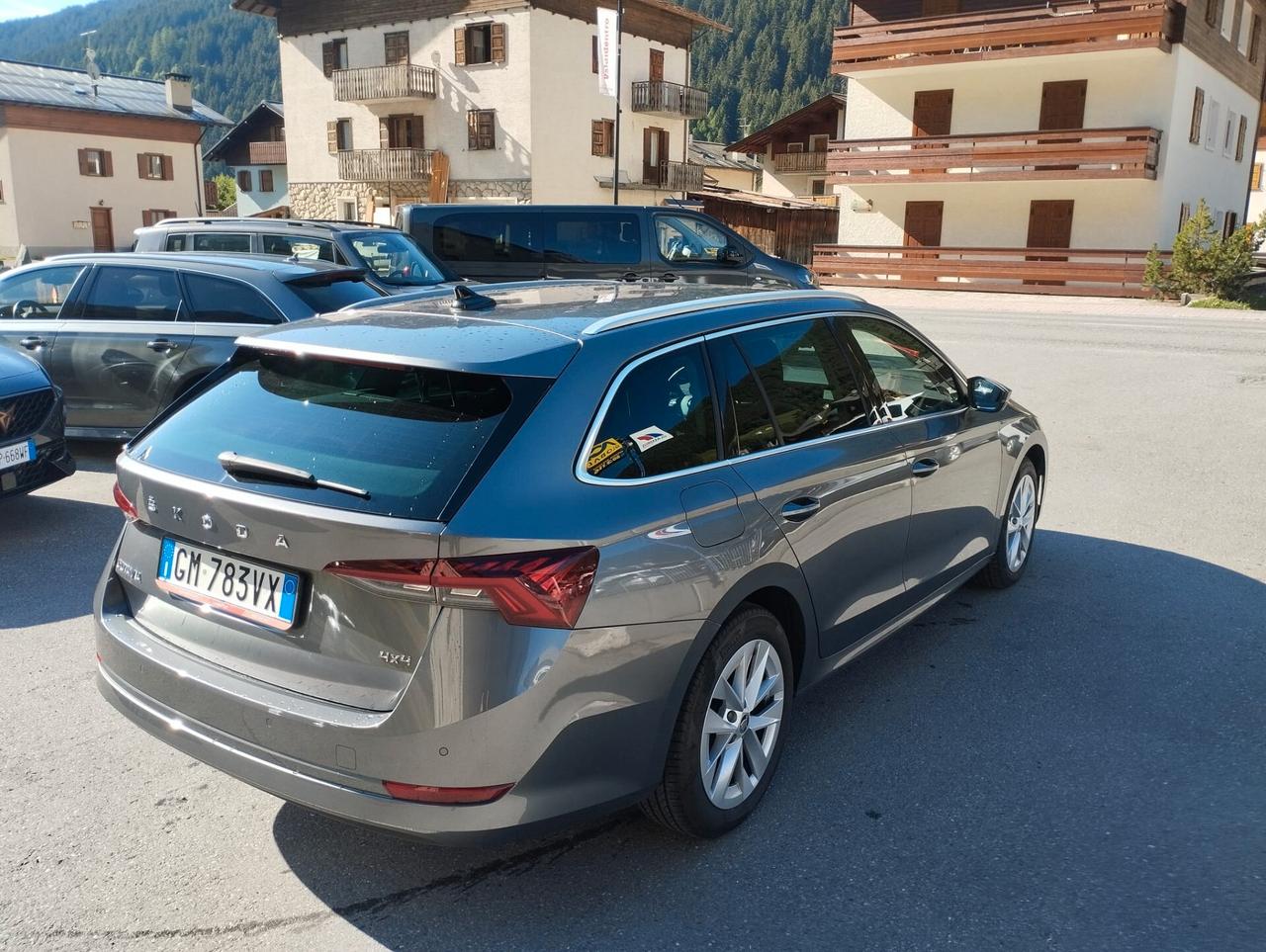 Skoda Octavia 2.0 TDI EVO SCR 150 CV DSG 4x4 Wagon Executive