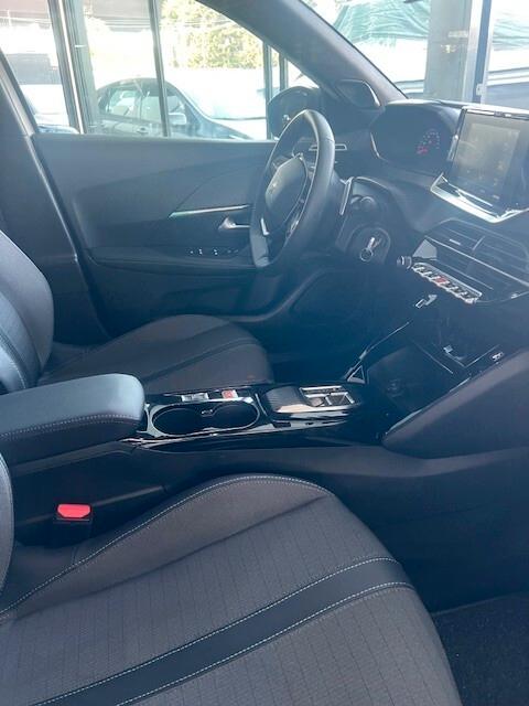 Peugeot 2008 BlueHDi 130 S&S EAT8 Allure