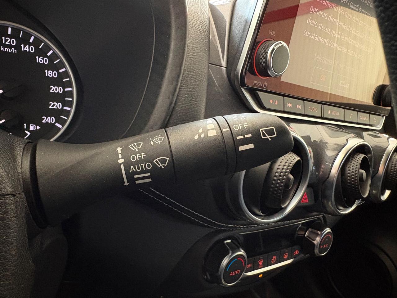 Nissan Juke 1.0 DIG-T 114 CV N-Connecta