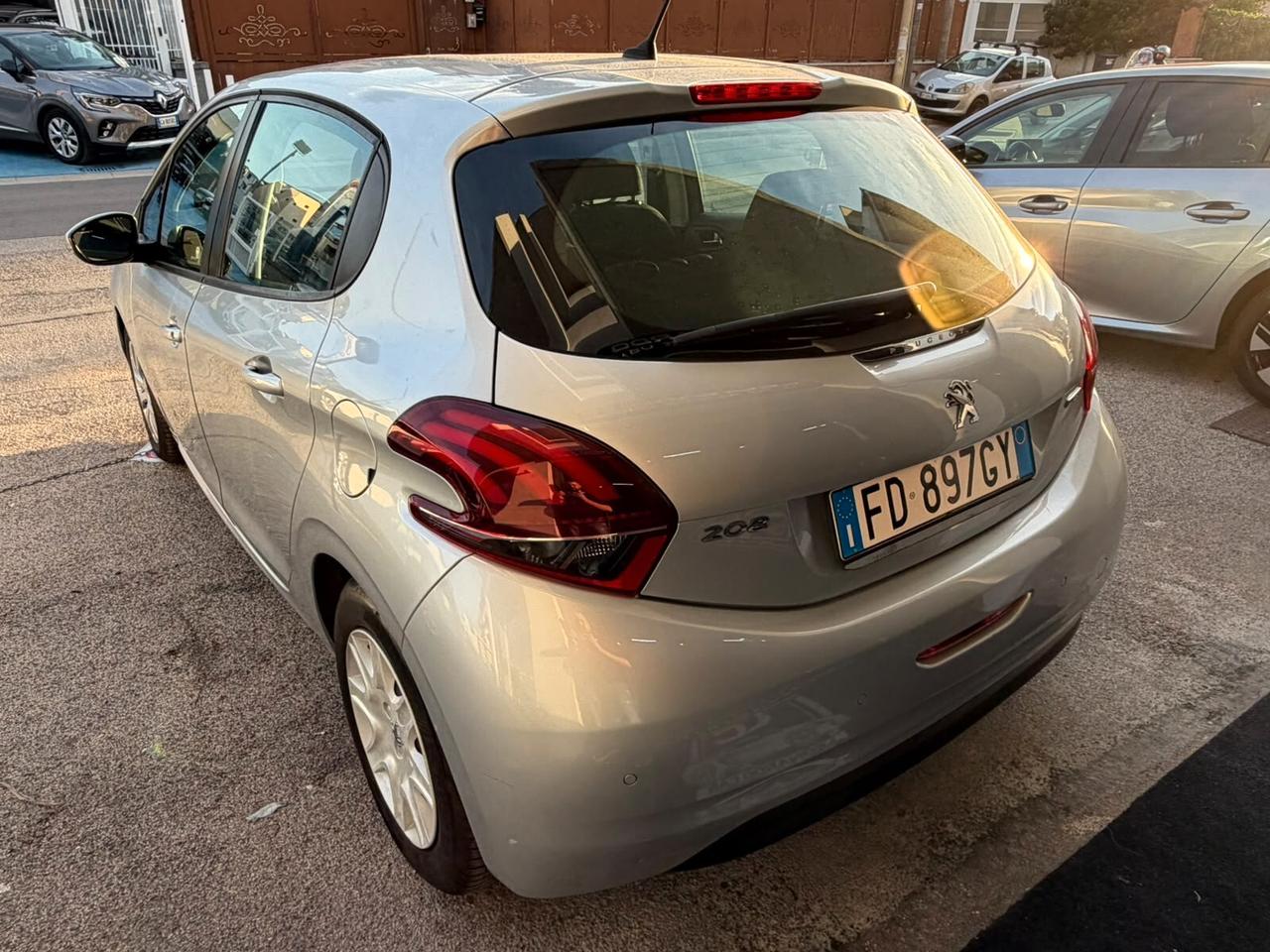 Peugeot 208 BlueHDi 75cv OK NEOPATENTATI