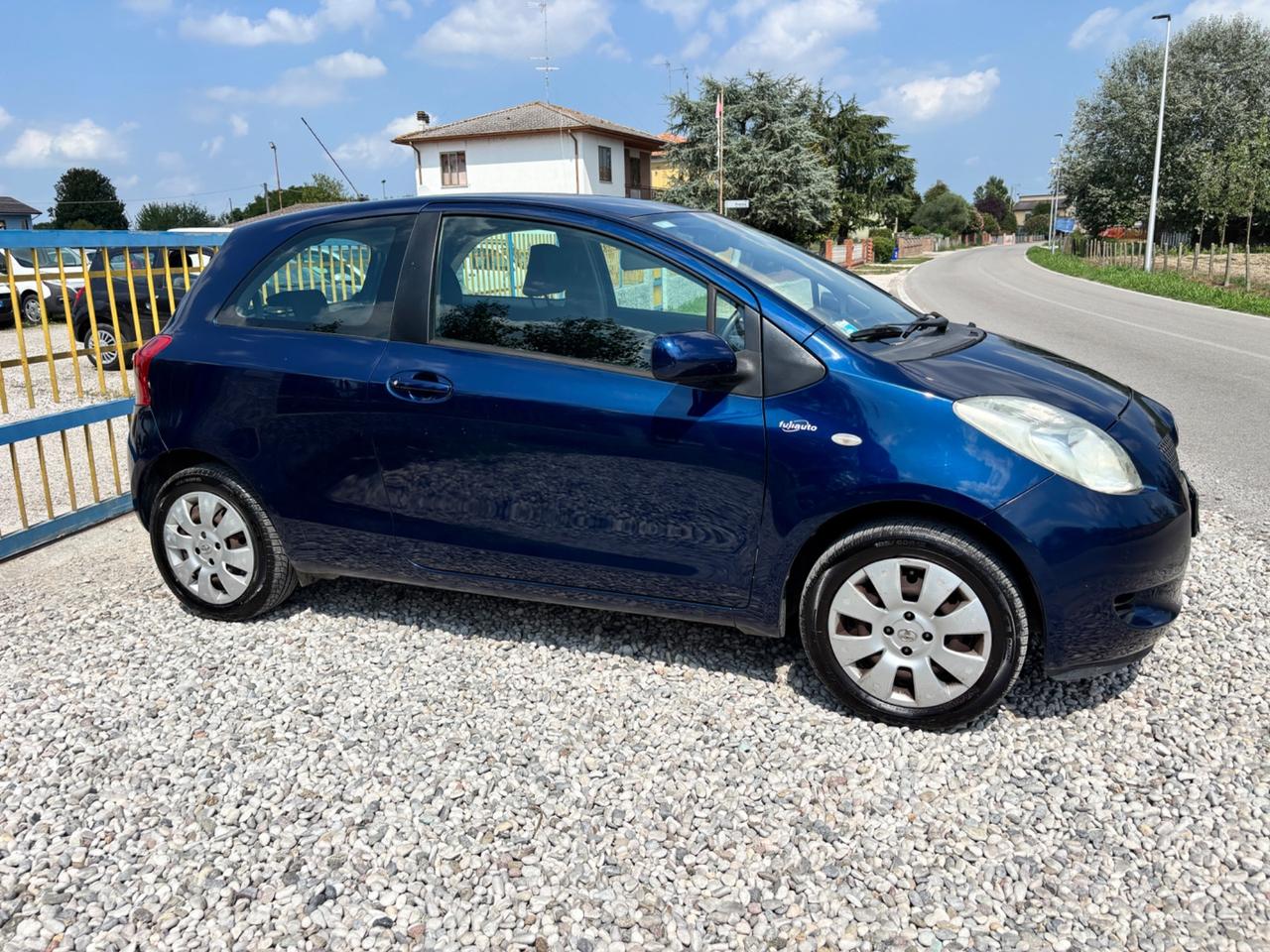 Toyota Yaris 1.0 3 porte