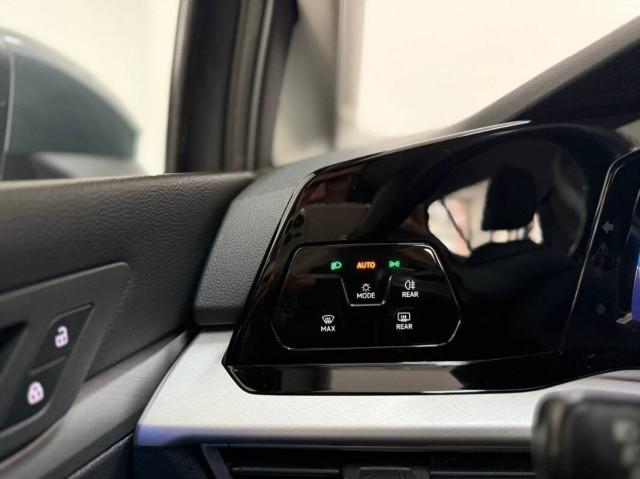 Volkswagen Golf 1.5 etsi evo Life 130cv dsg