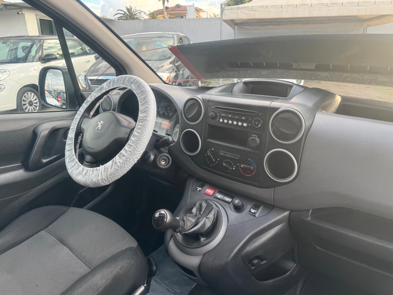 Peugeot Partner Passo Lungo con Porta Laterale Euro 6B