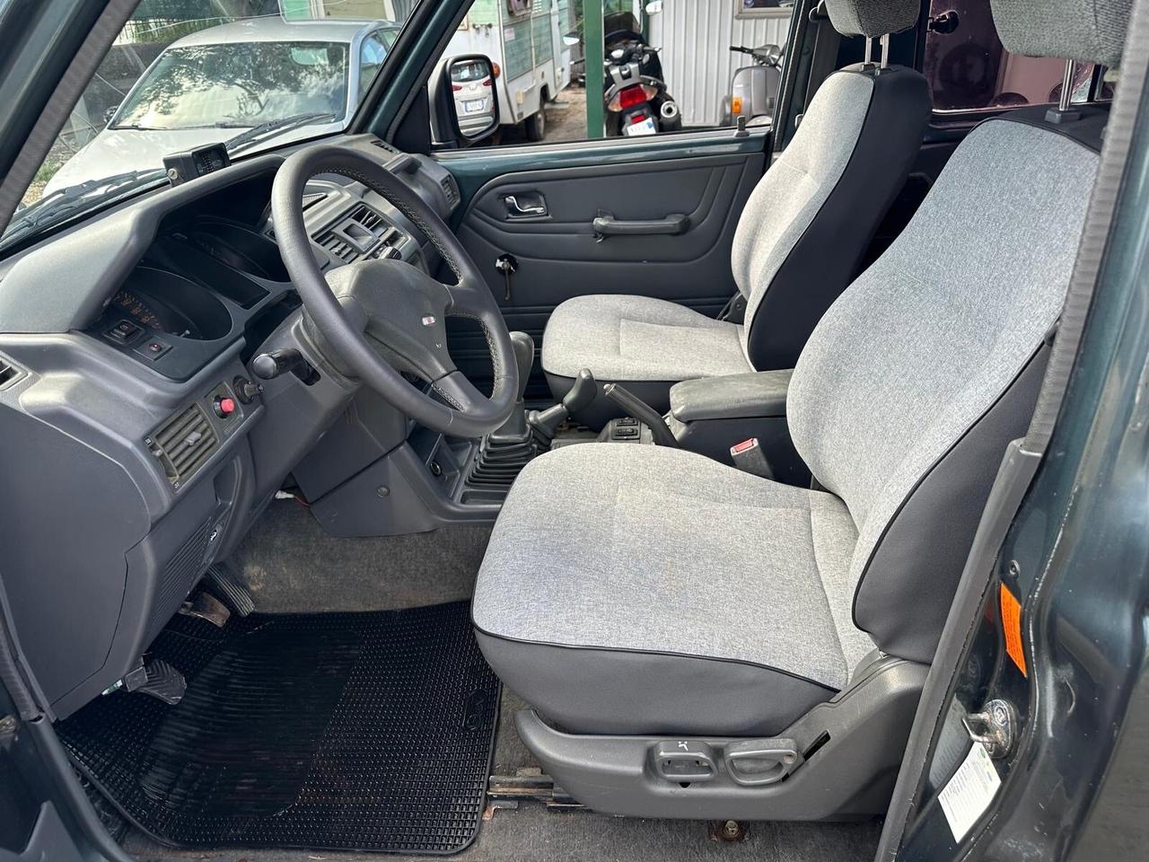 Mitsubishi Pajero 2.5 TDI Canvas-top GL