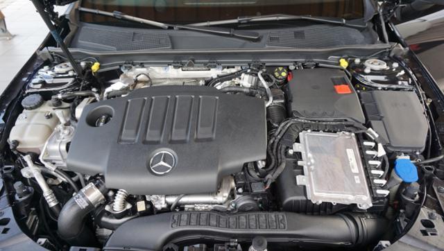 MERCEDES-BENZ CLA 200 d Automatic Shooting Brake Premium AMG Line