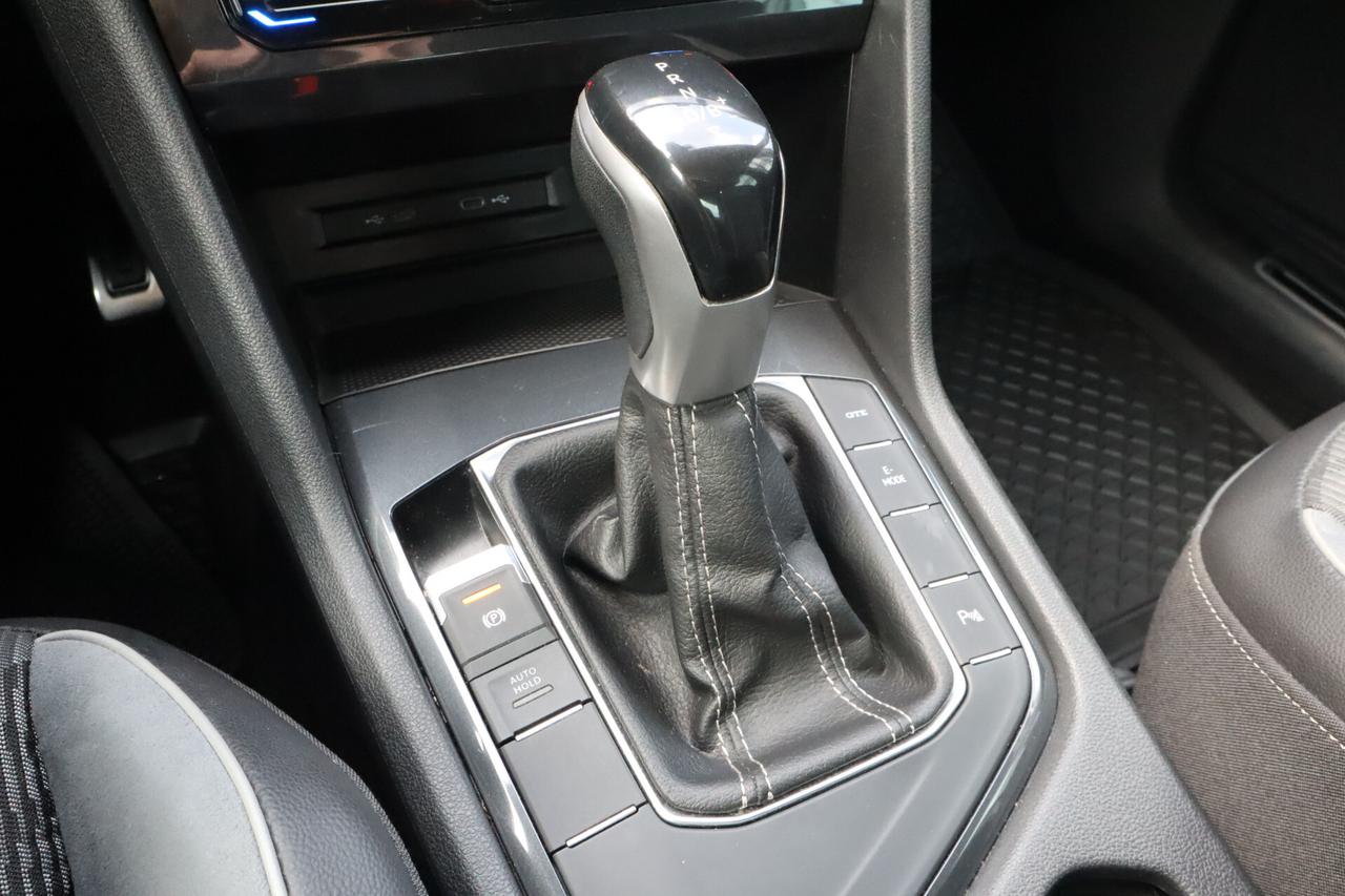 Volkswagen Tiguan PLUG-IN HYBRID 245 R-LINE GANCIO MATRIX CV SOLO 23.300KM!