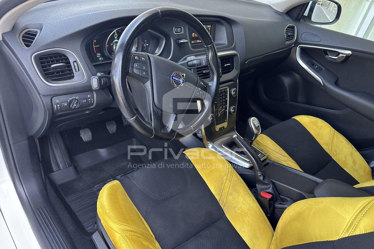 VOLVO V40 D2 1.6 Momentum