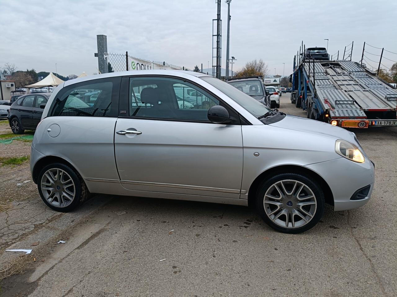 Lancia Ypsilon 1.4 Unyca Ecochic GPL