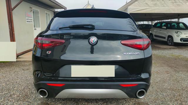 ALFA ROMEO Stelvio 2.2 Turbodiesel 210 CV AT8 Q4 Executive Gancio