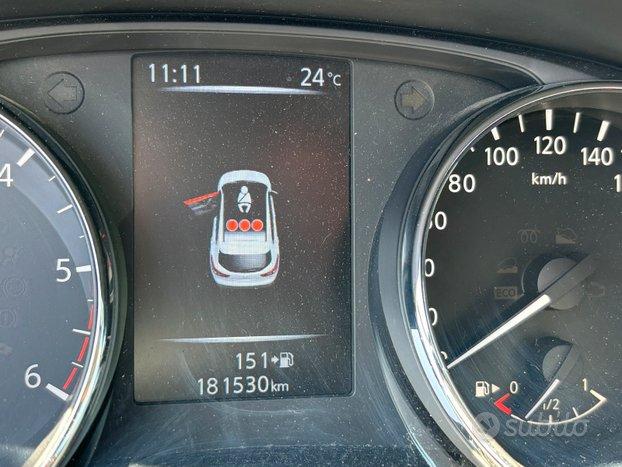 Nissan Qashqai Nissan Qasquai 2014 180000 km 1.5 diesel
