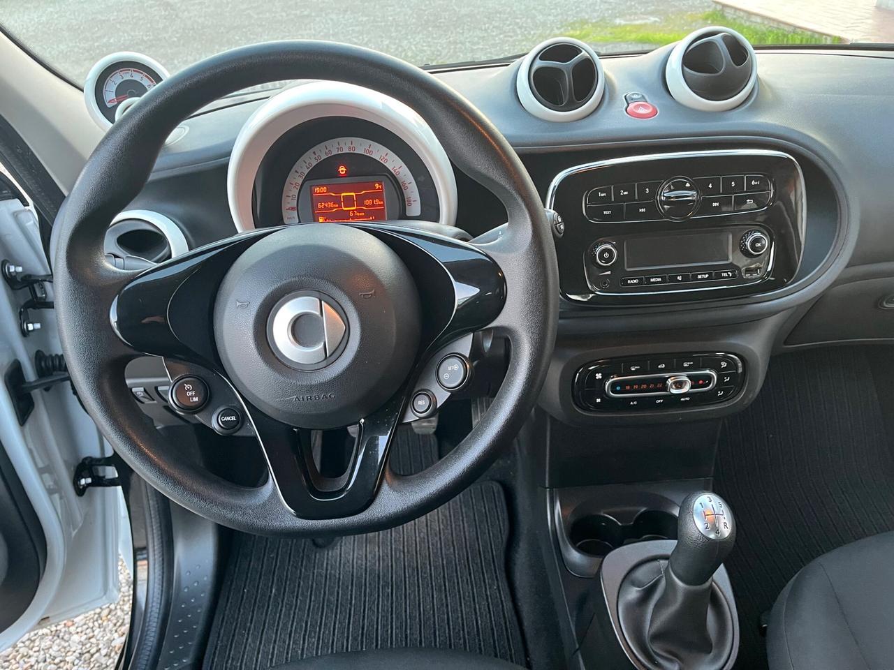 Smart ForFour 70 1.0 Youngster OK neopatentati