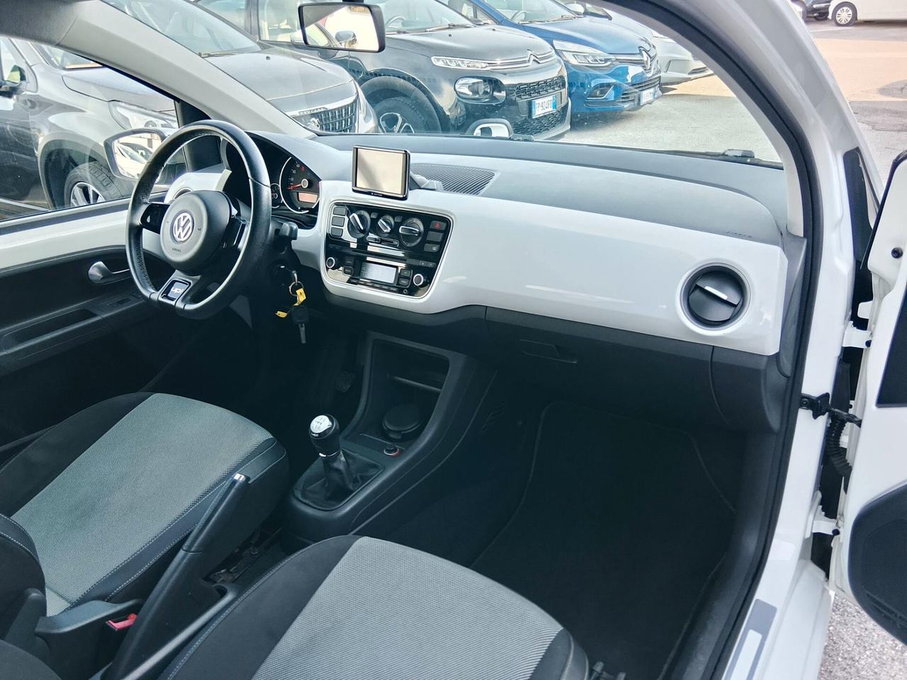 Volkswagen up! WHITE EDITION 90 K KM!