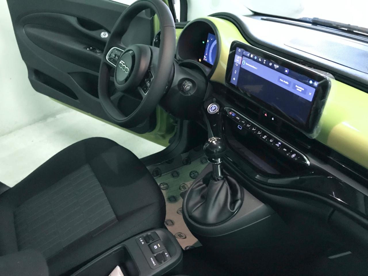 Fiat 500 Berlina Hybrid Icon