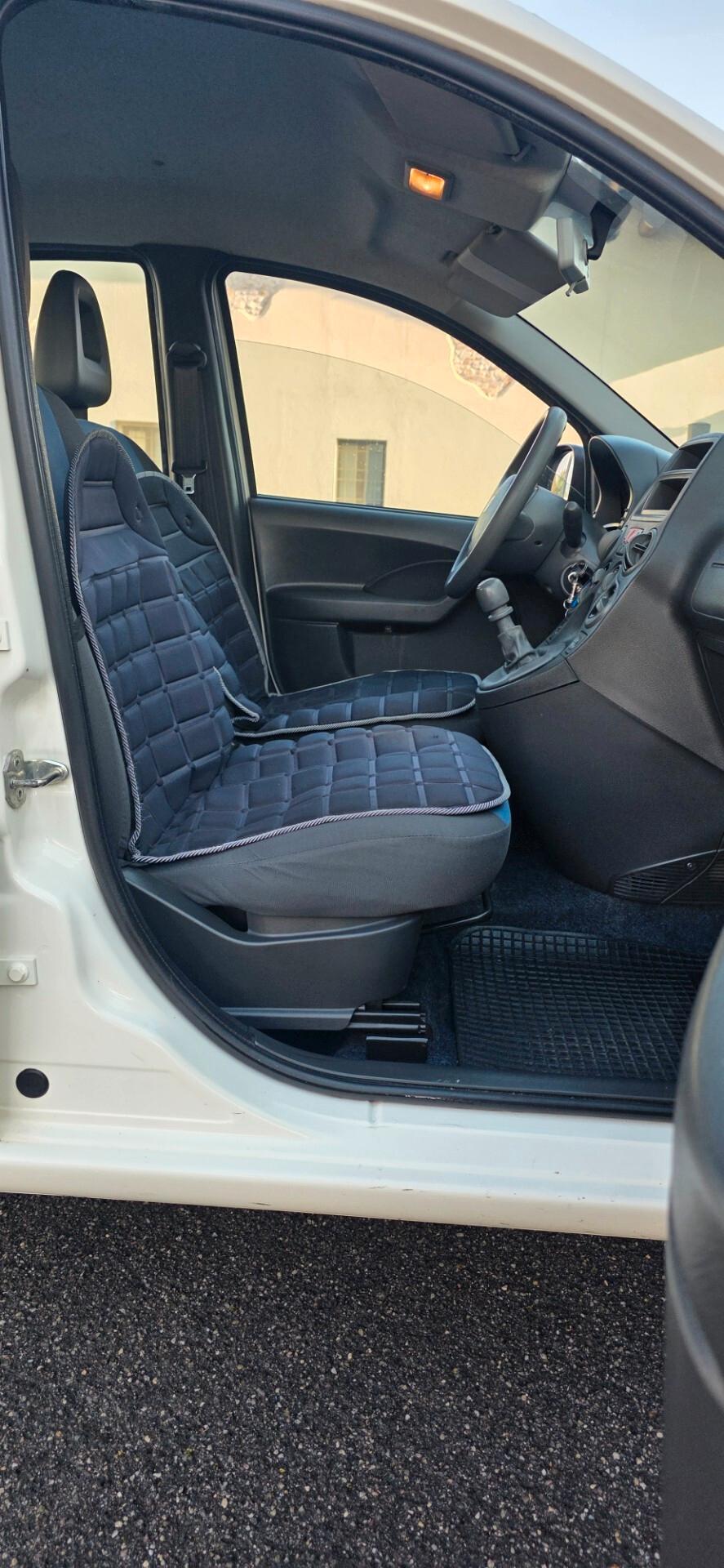 Fiat Panda 1.2 Emotion neopatentati euro5B benzină