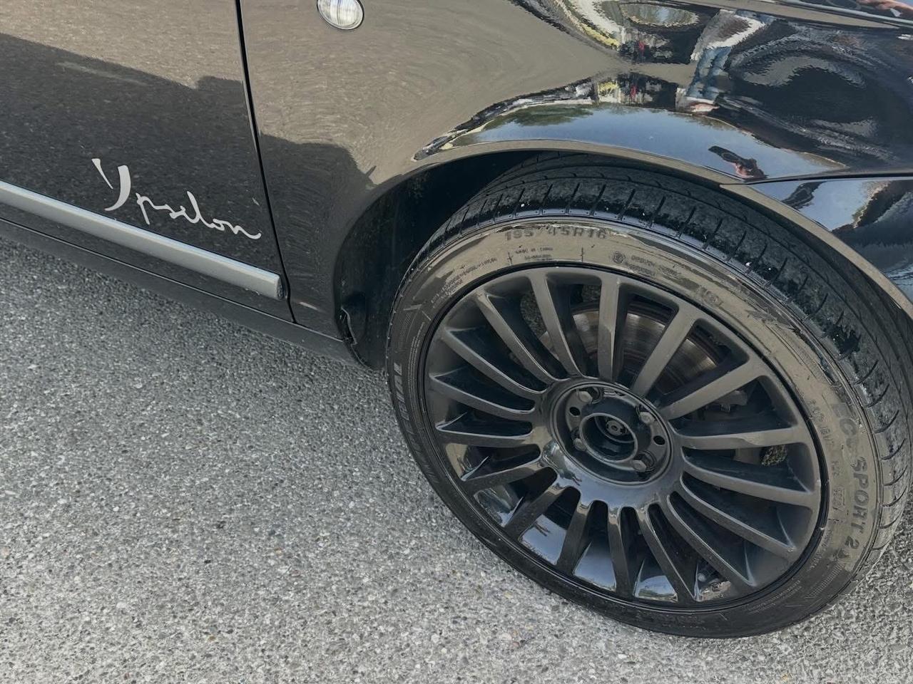 Lancia Ypsilon 1.3 MJT 90 CV MomoDesign