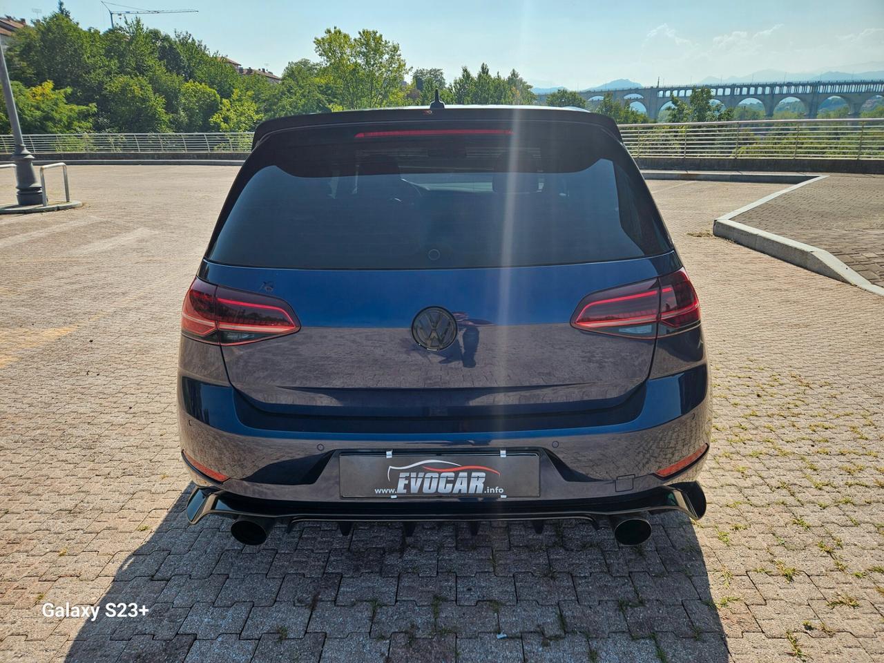 Volkswagen Golf 1.5 TSI ACT 5p. R line