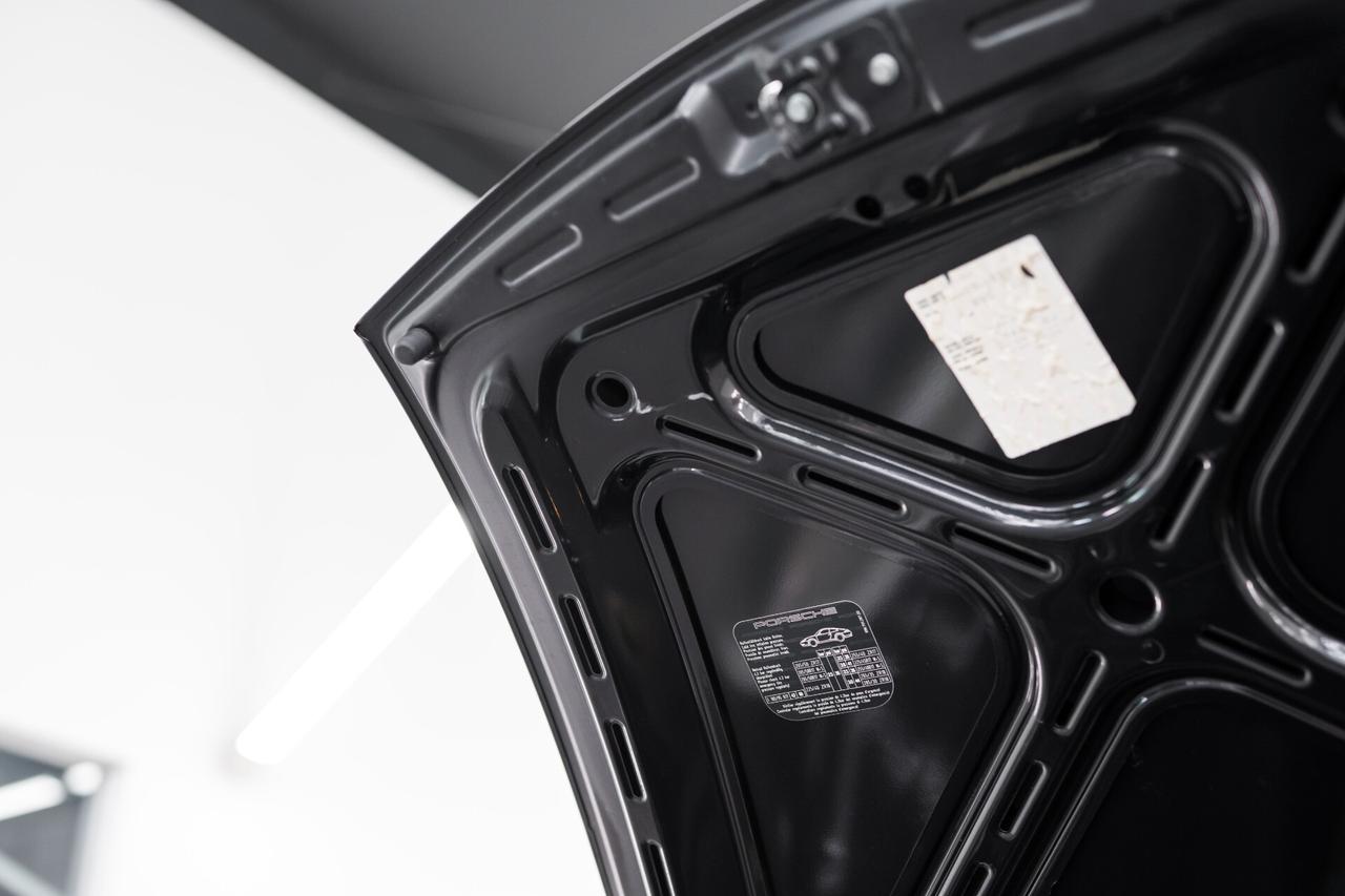 Porsche 911 Carrera 2 Coupé