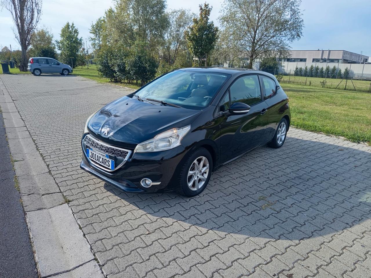 Peugeot 208 1.2 VTi 82 CV 3 porte Allure