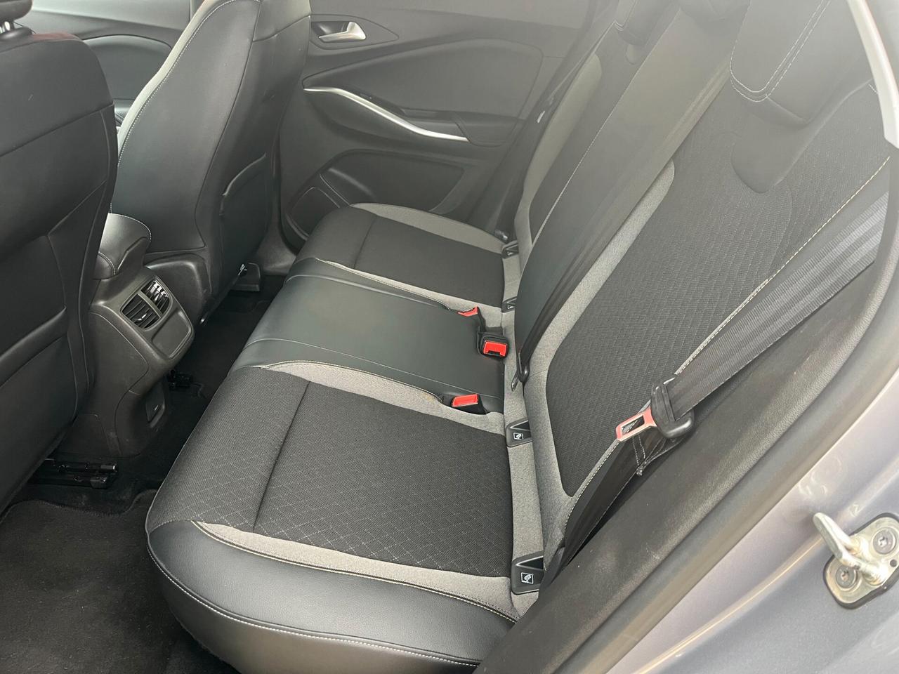 Opel Grandland 1.5 diesel AT8 130 cv Business Elegance