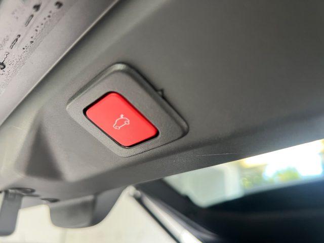 PEUGEOT 3008 Hybrid 145 e-DCS6 GT da?379,00 mensili
