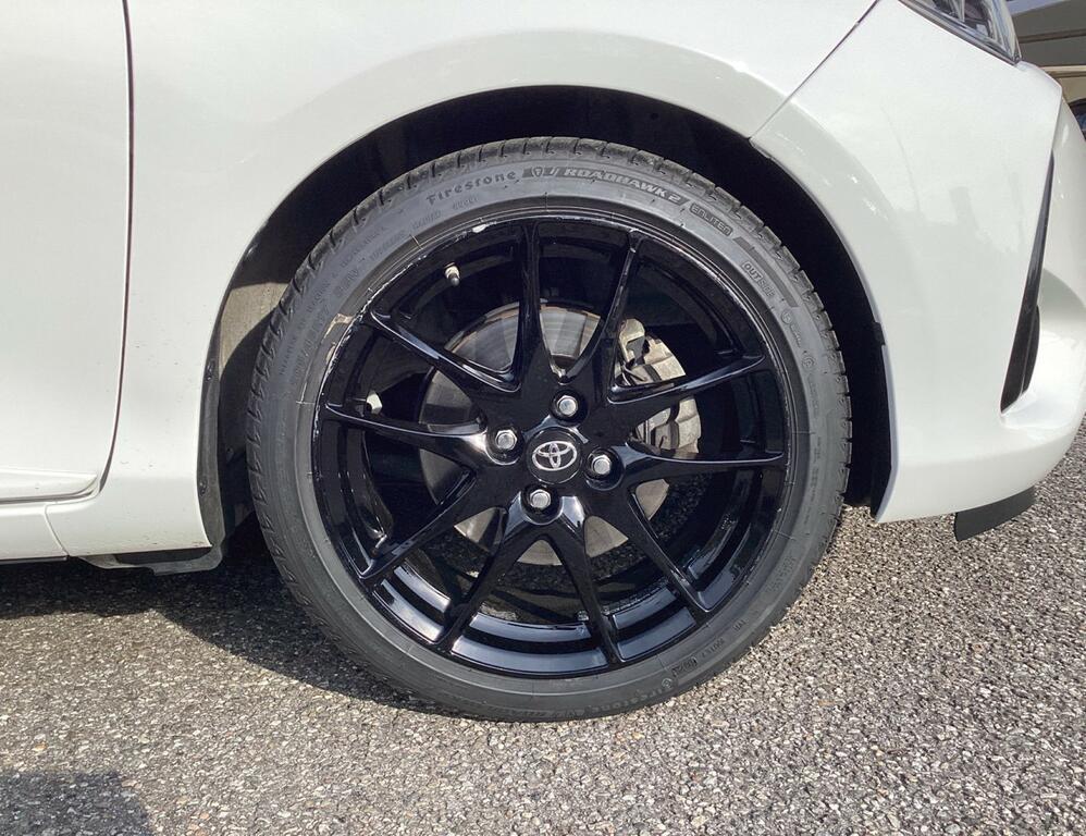 Toyota Yaris 5 Porte 1.5 VVT-i Hybrid GR-S E-CVT