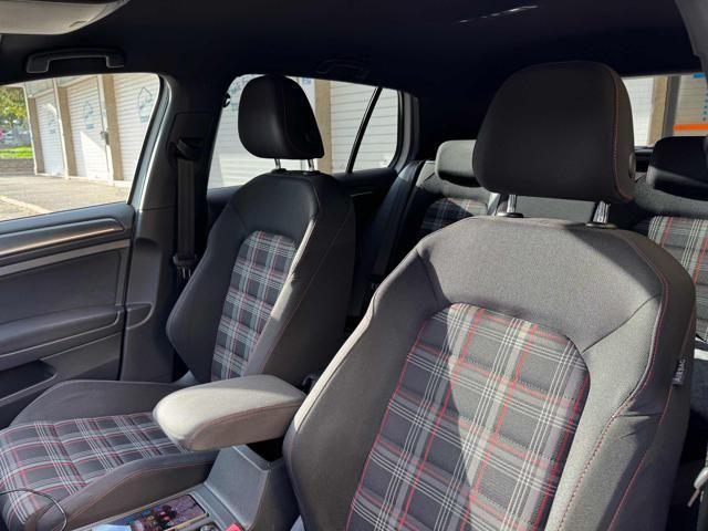 VOLKSWAGEN Golf GTI 2.0 245 CV TSI DSG 5p.