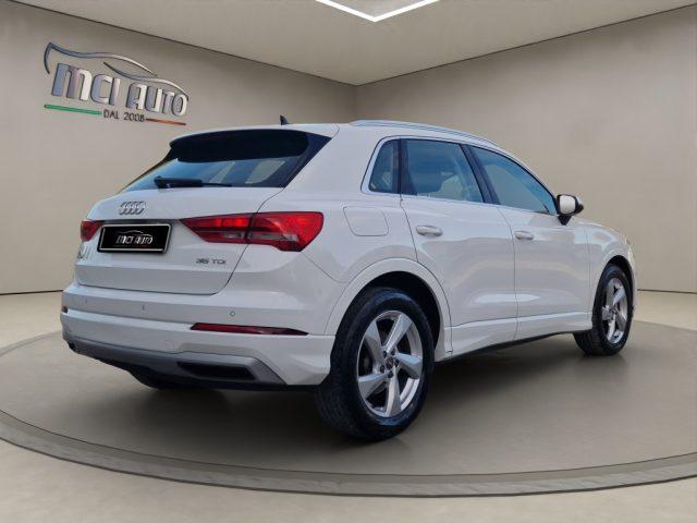 AUDI Q3 35 TDI S tronic Business Advanced