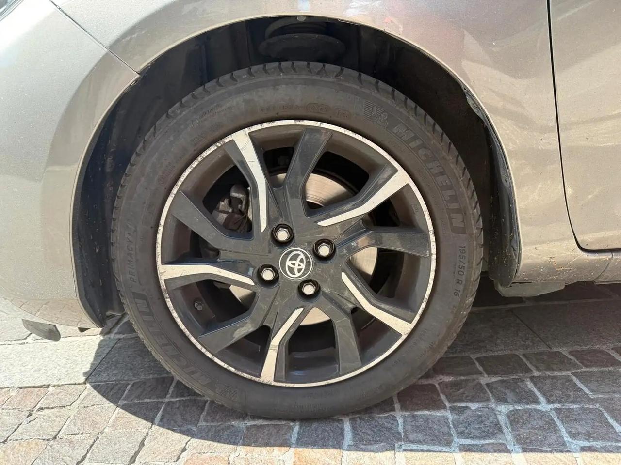 Toyota Yaris 1.5 Hybrid 5 porte Style