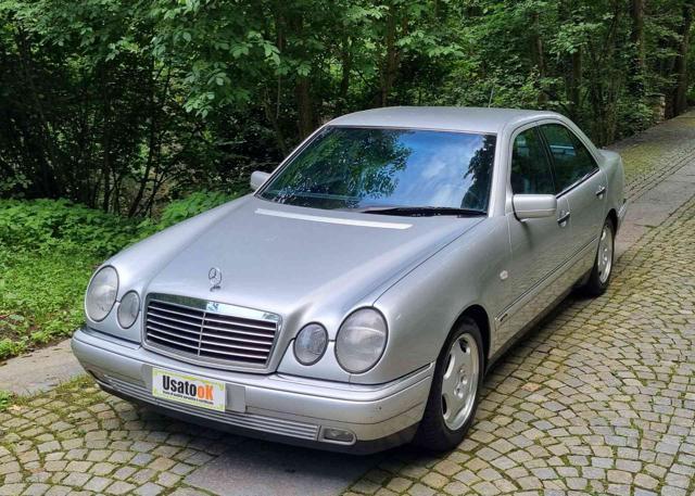 MERCEDES-BENZ E 200 Elegance