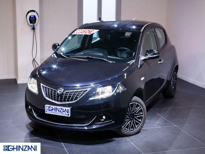 Lancia Ypsilon 1.0 Hybrid 70 CV S&S Gold Neo Patentati