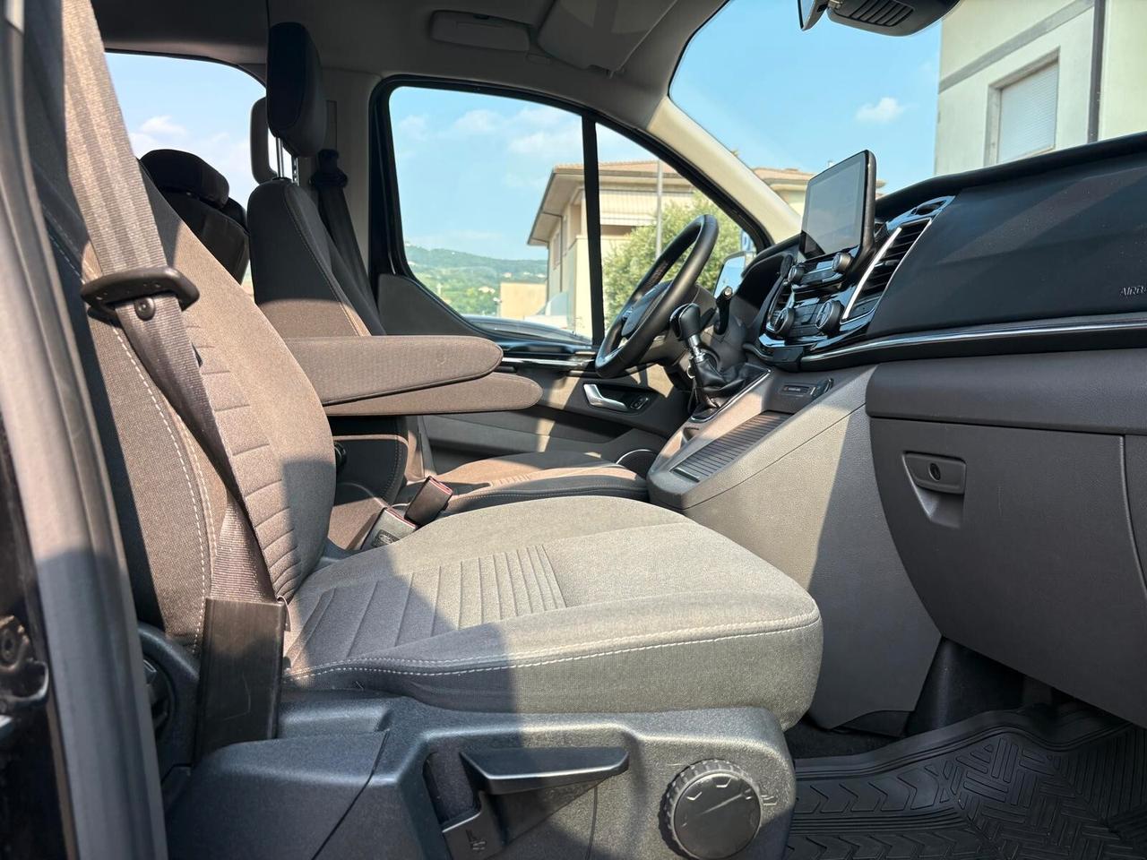 Ford Tourneo Custom FORD TOURNEO CUSTOM 2.0 131CV 8 POSTI TITANIUM - UNICO PROPRIETARIO