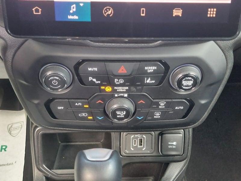 Jeep Renegade e-Hybrid 1.5 T4 MHEV 130cv Summit DDCT