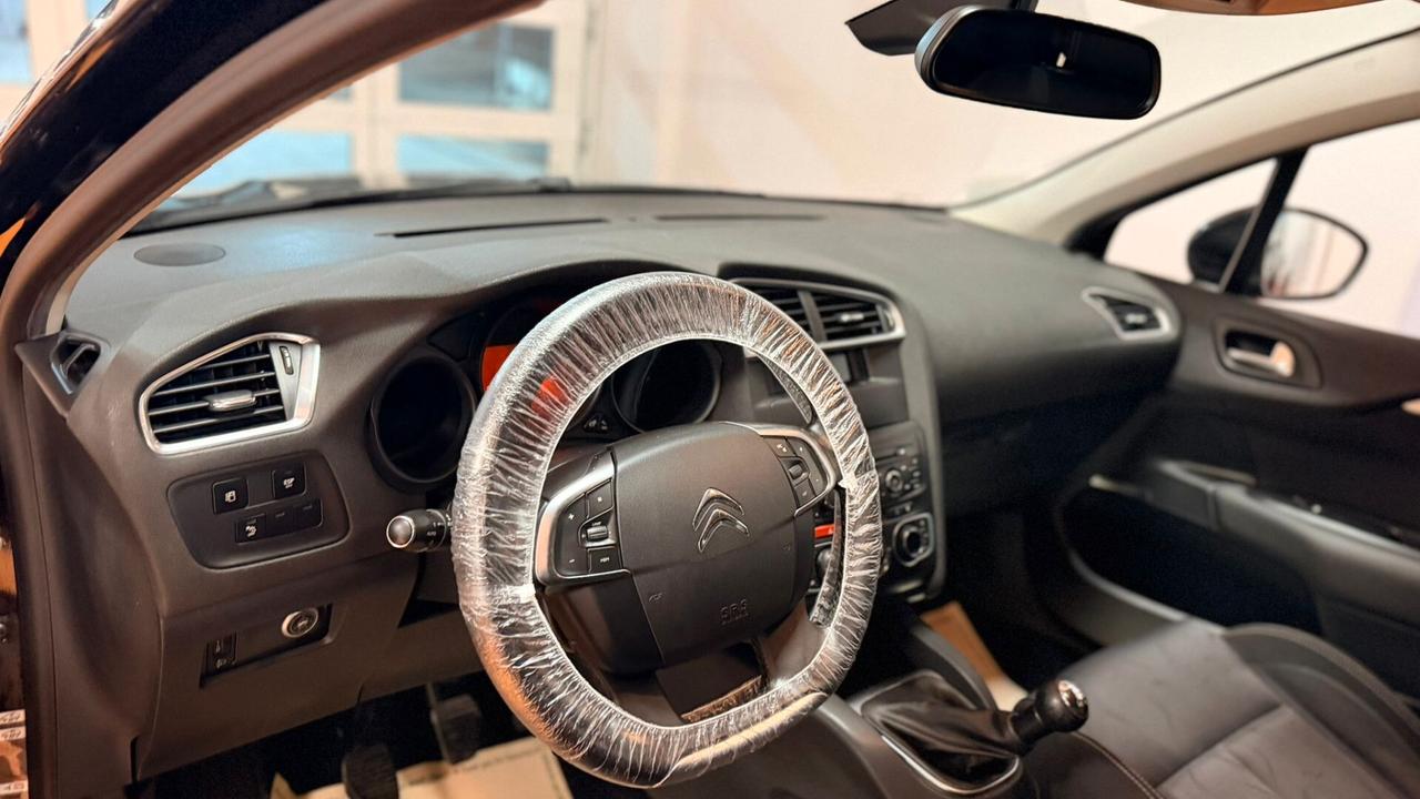 Citroen C4 1.4 VTi 95 Attraction