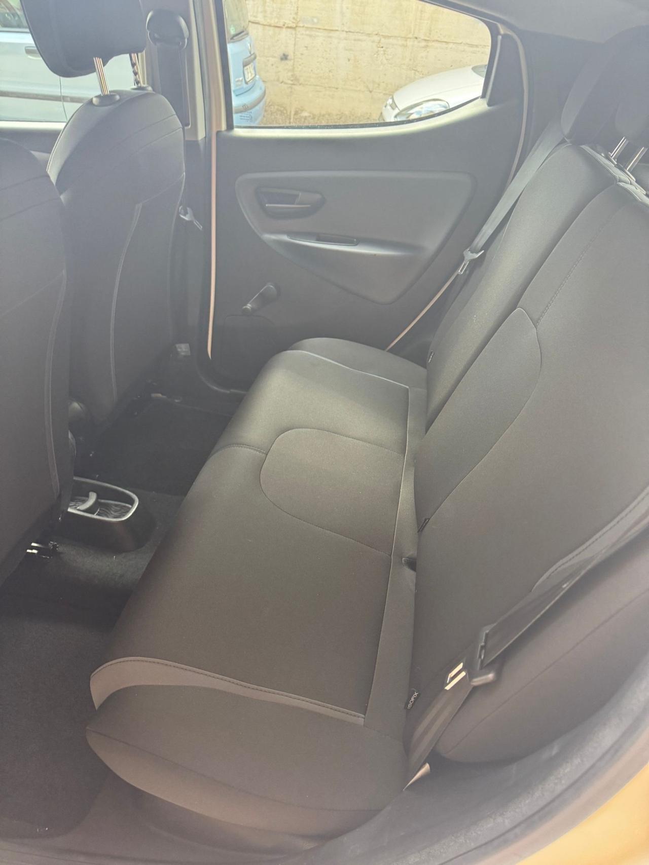 Lancia Ypsilon 0.9 TwinAir 85 CV 5 porte Metano Ecochic Gold