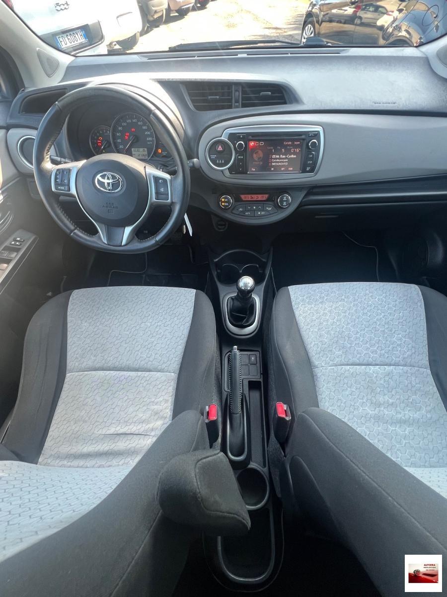TOYOTA - Yaris - 1.0 5 porte Lounge