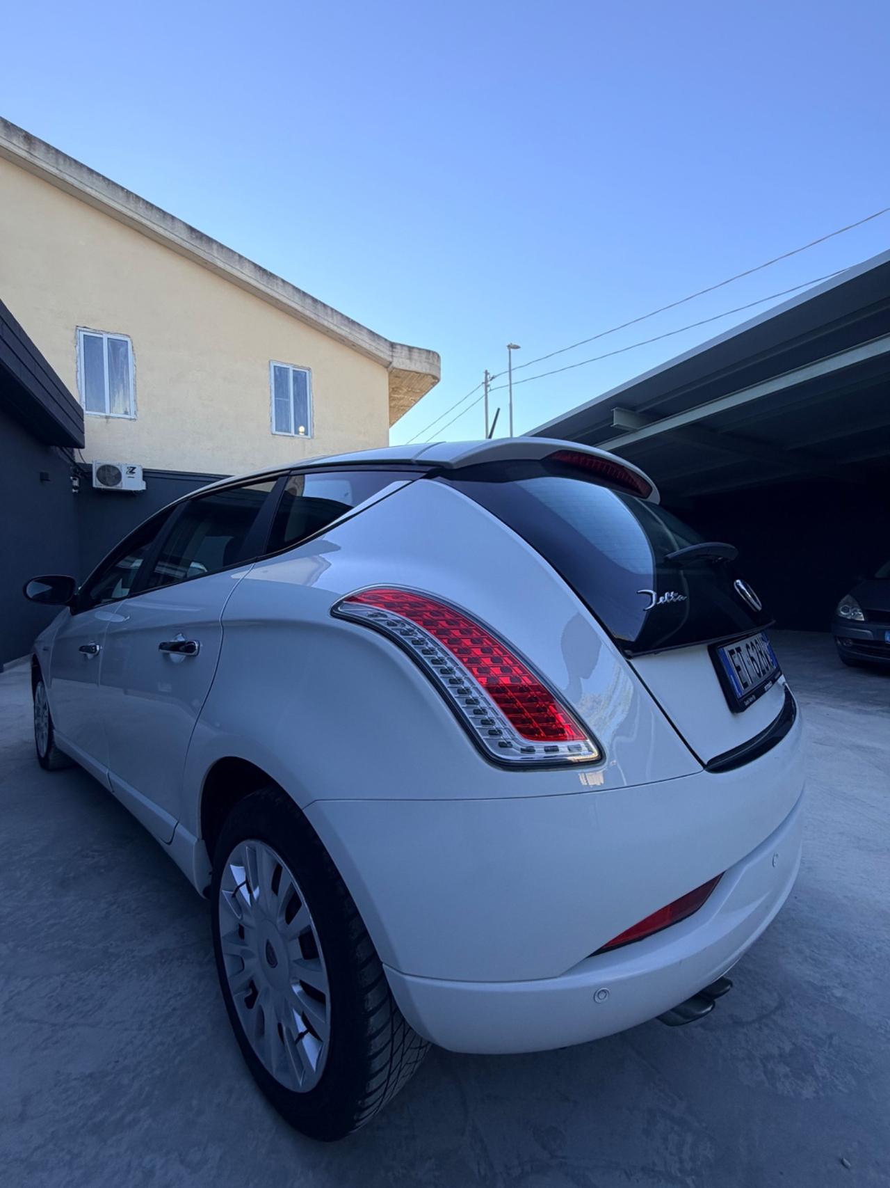 Lancia Delta 1.6 MJT DPF 105 CV ORO