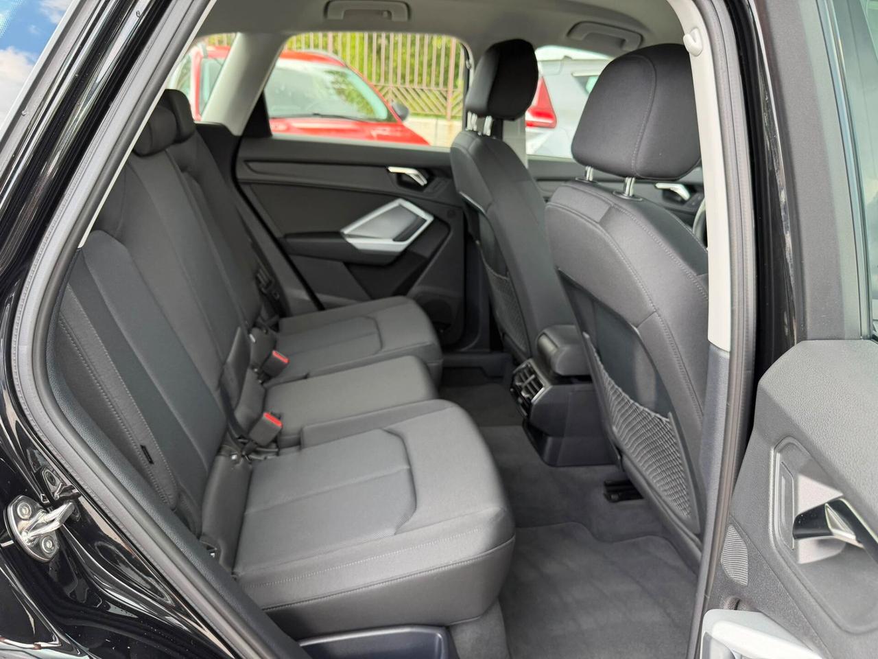 Audi Q3 2.0 TDI 150CV Stronic (VARI ACCESSORI)