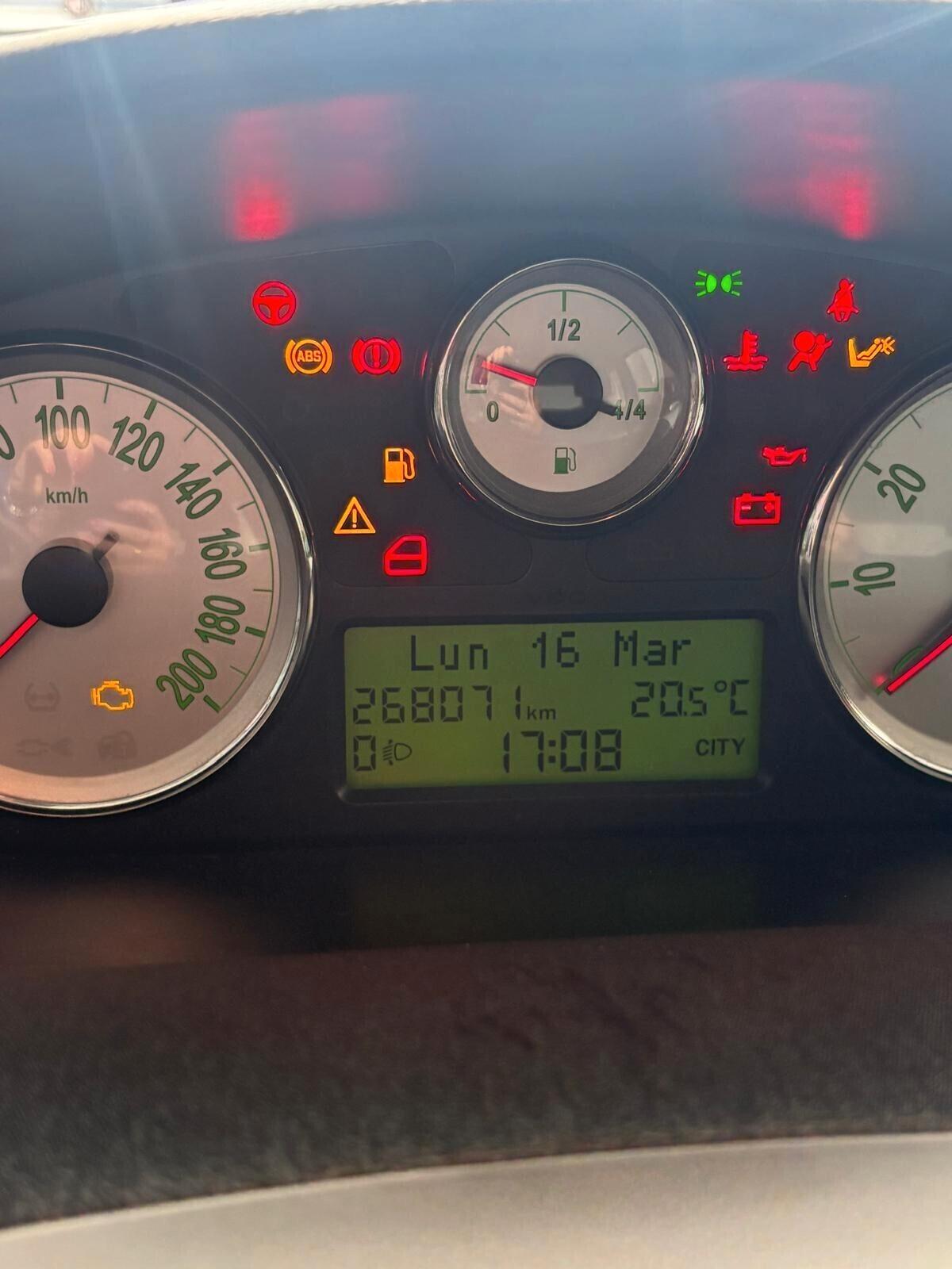 Lancia Ypsilon 1.2 69 CV Elle