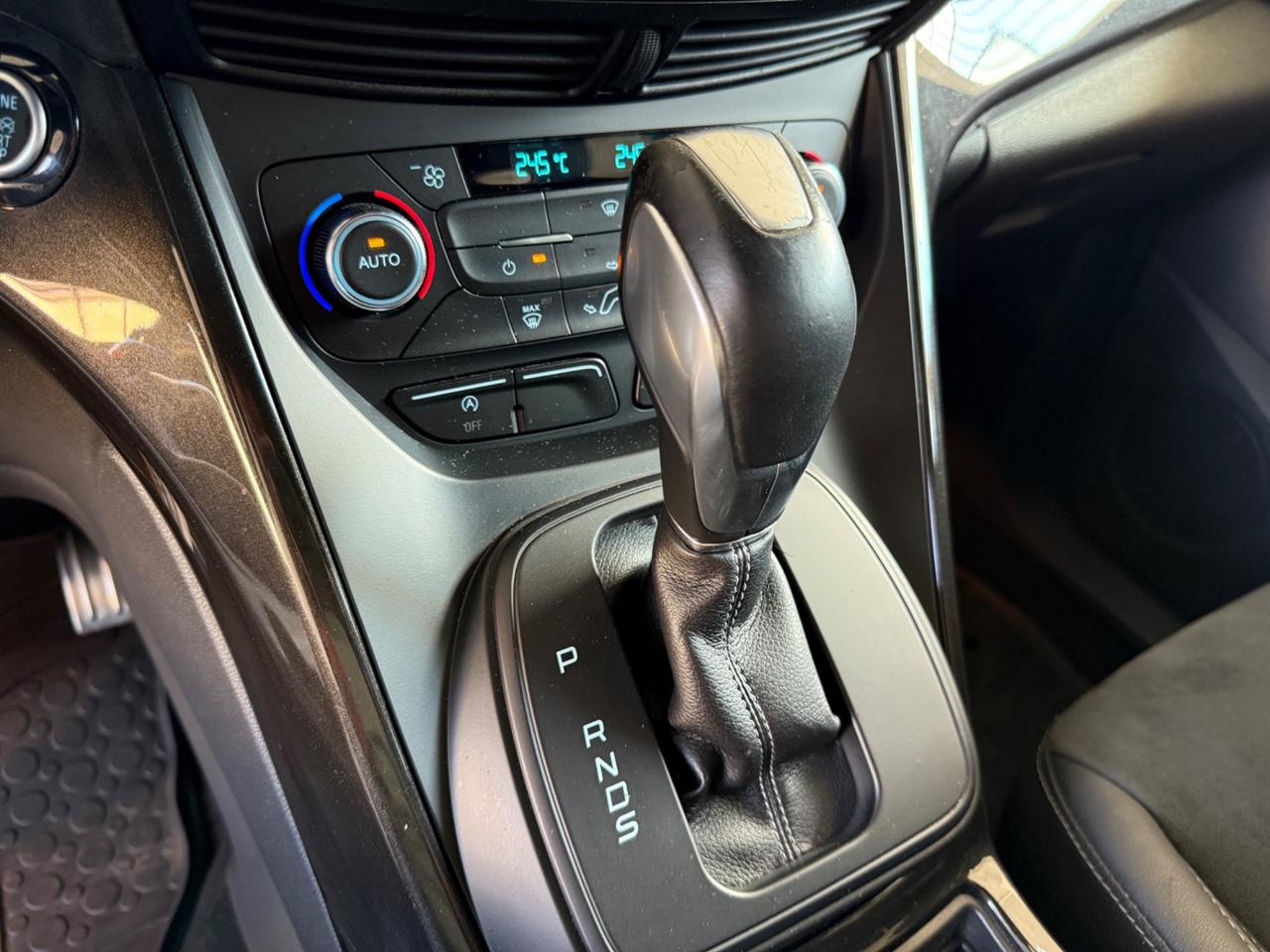 Ford Kuga 2.0 TDCI 150 CV S&S 4WD Powershift ST-Line